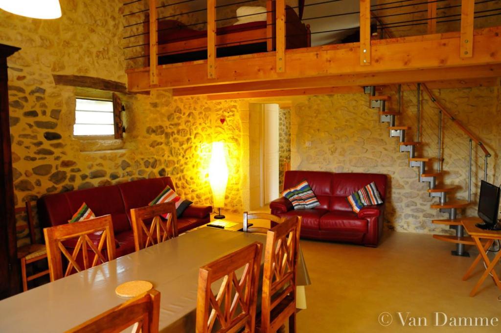 Gites Du Domaine Des Dames Vallon-Pont-dʼArc Dış mekan fotoğraf