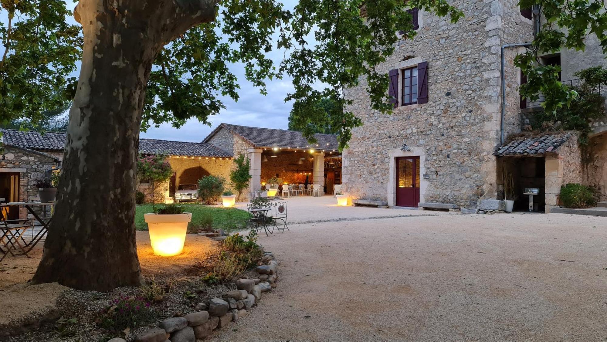 Gites Du Domaine Des Dames Vallon-Pont-dʼArc Dış mekan fotoğraf