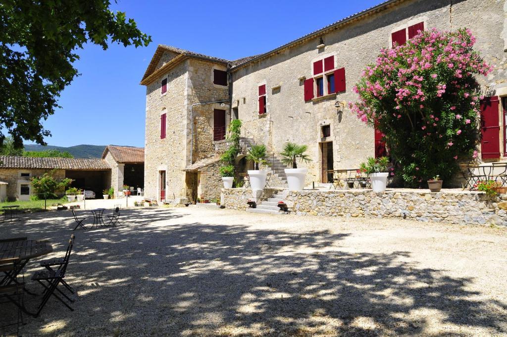 Gites Du Domaine Des Dames Vallon-Pont-dʼArc Oda fotoğraf