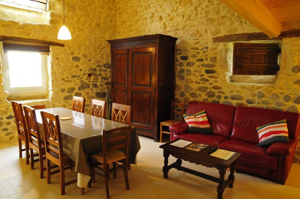 Gites Du Domaine Des Dames Vallon-Pont-dʼArc Dış mekan fotoğraf